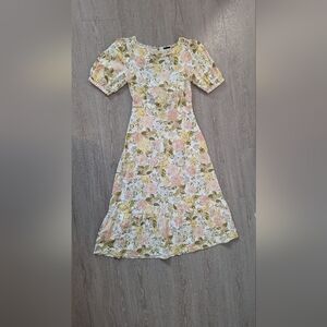 Who What Wear Floral Print Open Back Shirt Sleeve Midi Dress Size Small EUC!